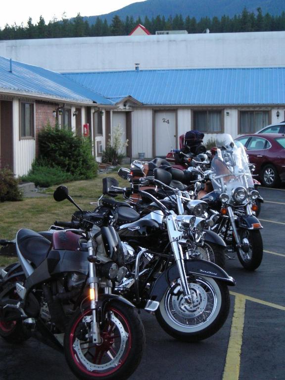 Falls Motel Thompson Falls Esterno foto
