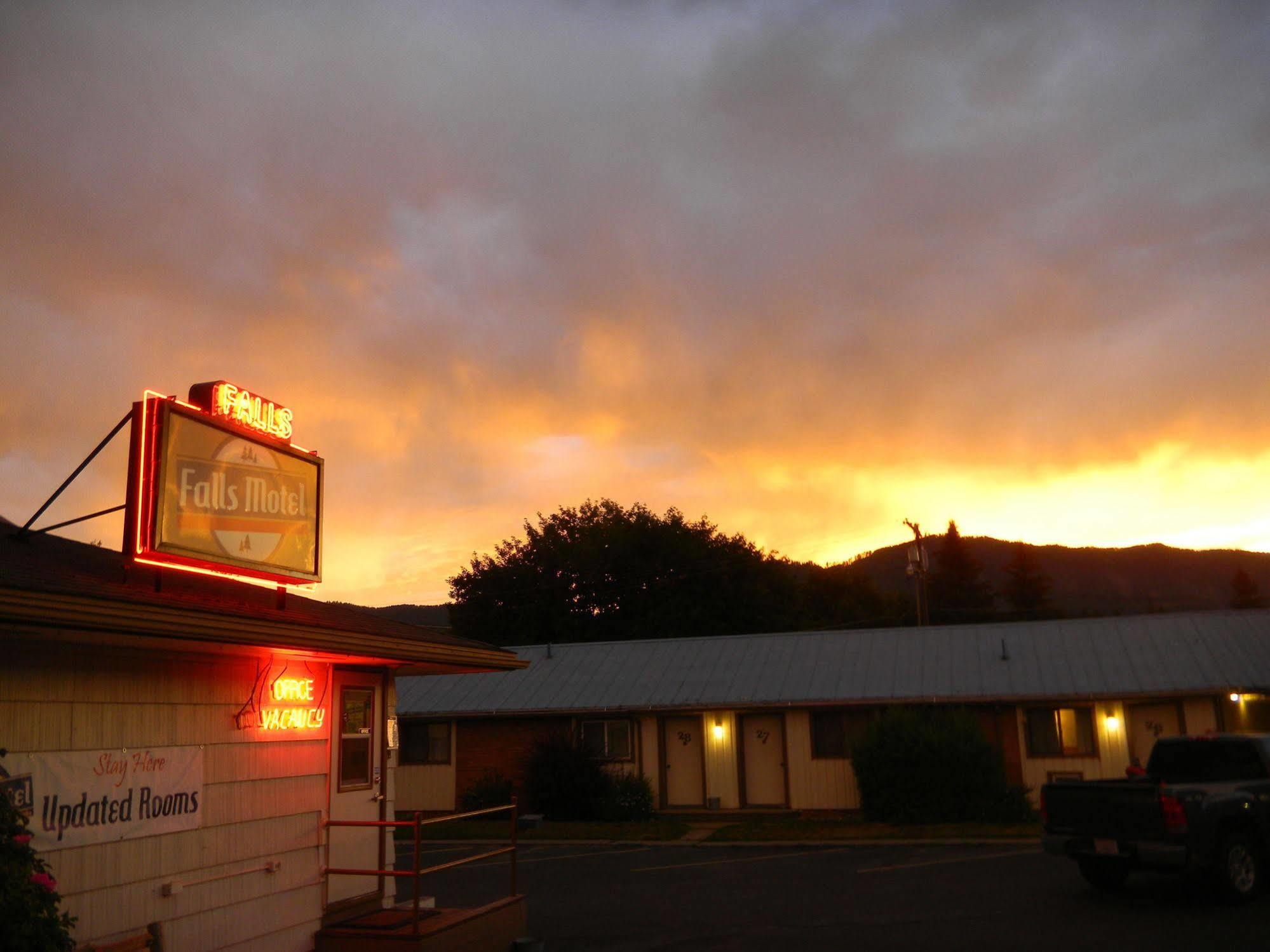 Falls Motel Thompson Falls Esterno foto